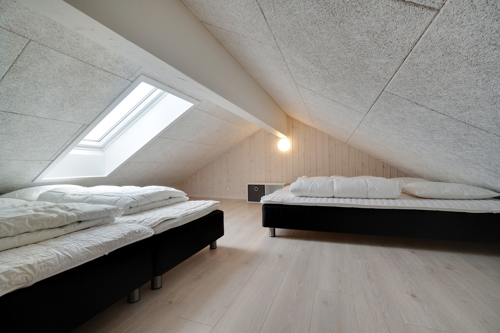 Der große ausgebaute Dachboden im Luxusferienhaus Nr. 467 für 30 Personen