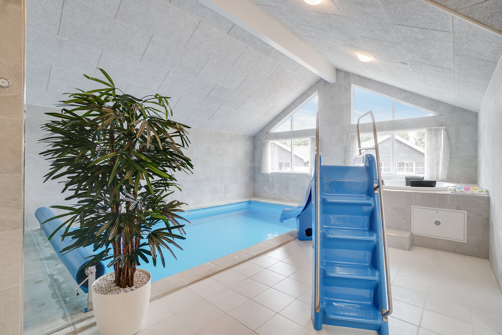 Der schicke Pool im Luxusferienhaus Nr. 449 für 18 Personen