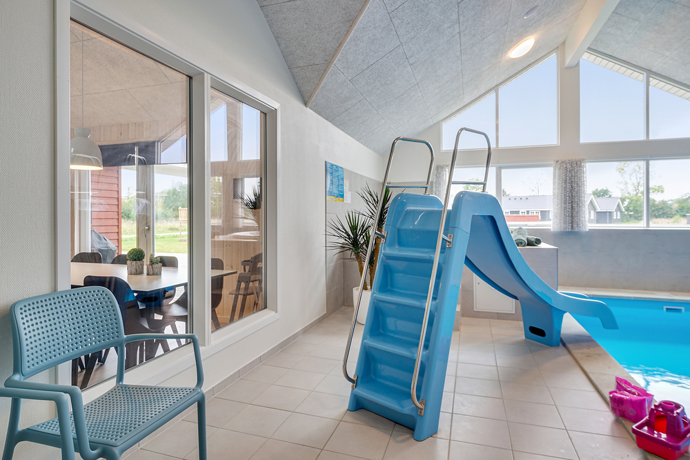Der schicke Pool im Luxusferienhaus Nr. 472 für 18 Personen