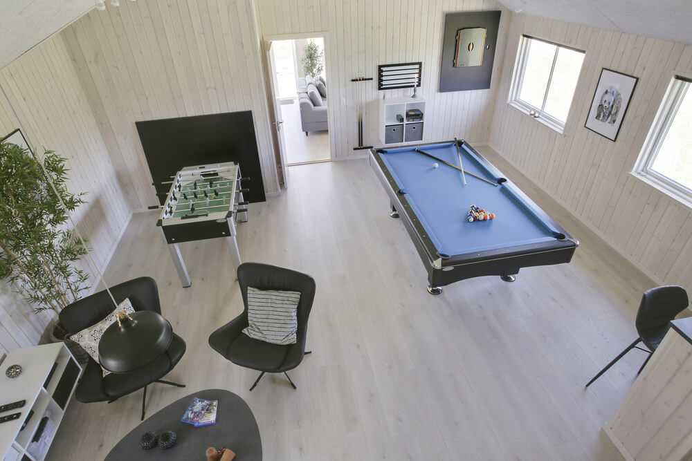 Das Luxusferienhaus 459 für 16 Personen hat einen großen Aktivitätsraum mit u. a. Billard und Darts