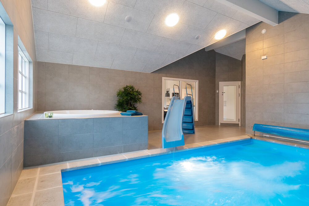 Der schicke Pool im Luxusferienhaus Nr. 460 für 18 Personen