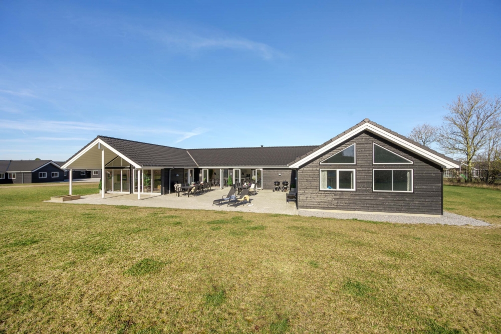 Dieses schöne Poolhaus Nr. 479 mit Platz für 26 Personen liegt in Ostjütland