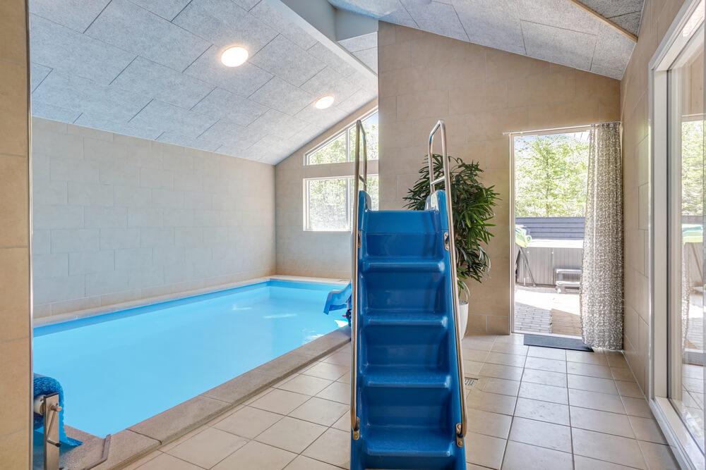Der schicke Pool im Luxusferienhaus Nr. 494 für 18 Personen