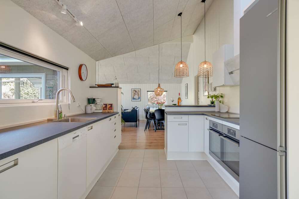 Die Küche in dem Luxusferienhaus Nr. 504 ist so gut ausgestattet, dass man problemlos Mahlzeiten für 14 Personen zubereiten kann.