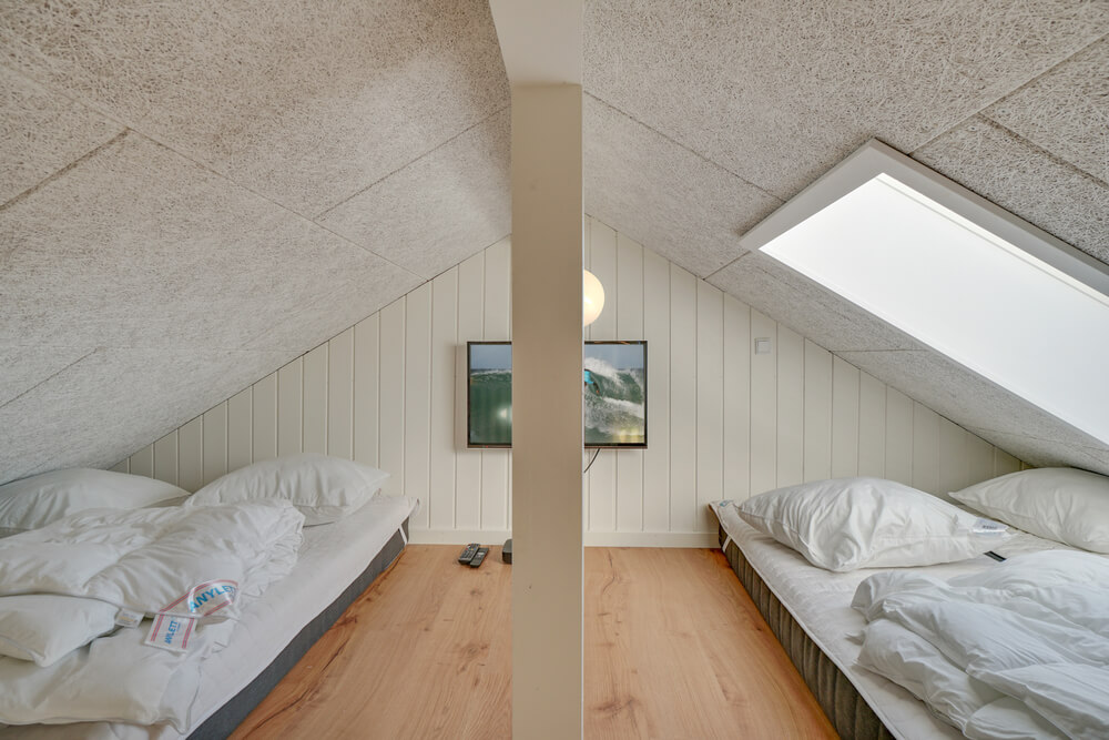 Einige der 14 Schlafgelegenheiten befinden sich im Luxusferienhaus Nr. 504 auf dem ausgebauten Dachboden