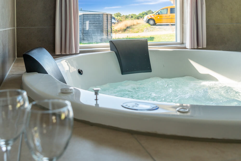 Das Luxusferienhaus Nr. 504 bietet u. a. einen tollen Whirlpool