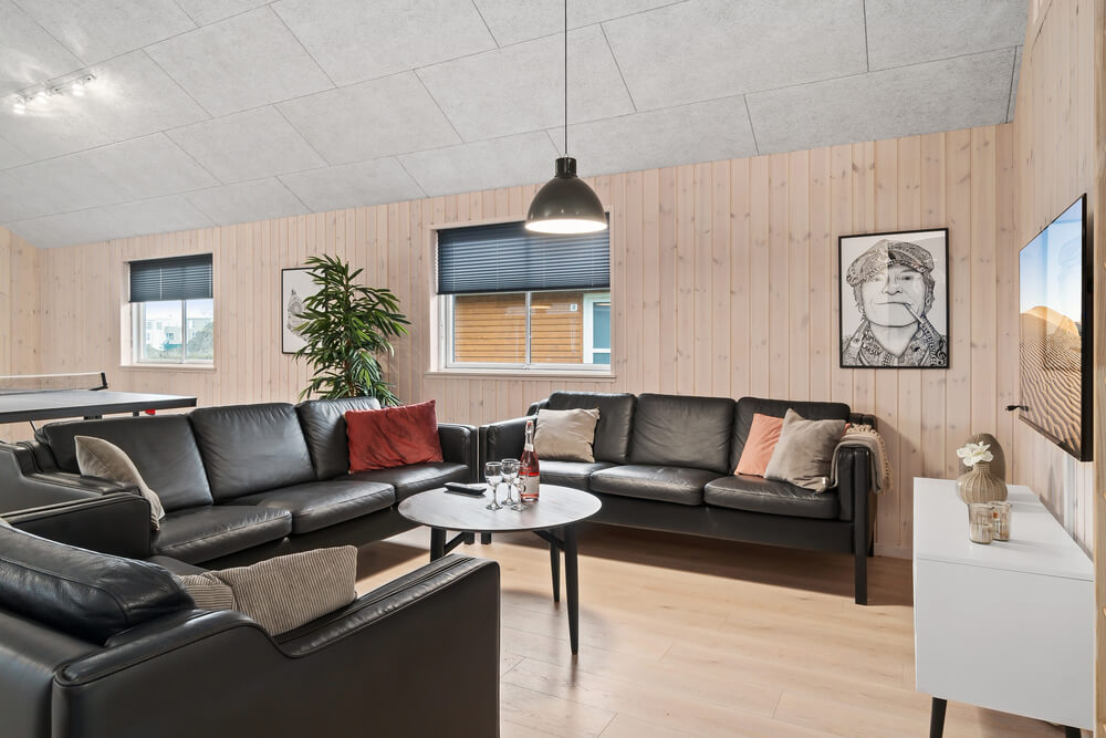 Das Luxusferienhaus 728 für 24 Personen hat einen großen Aktivitätsraum mit u. a. Billard und Darts