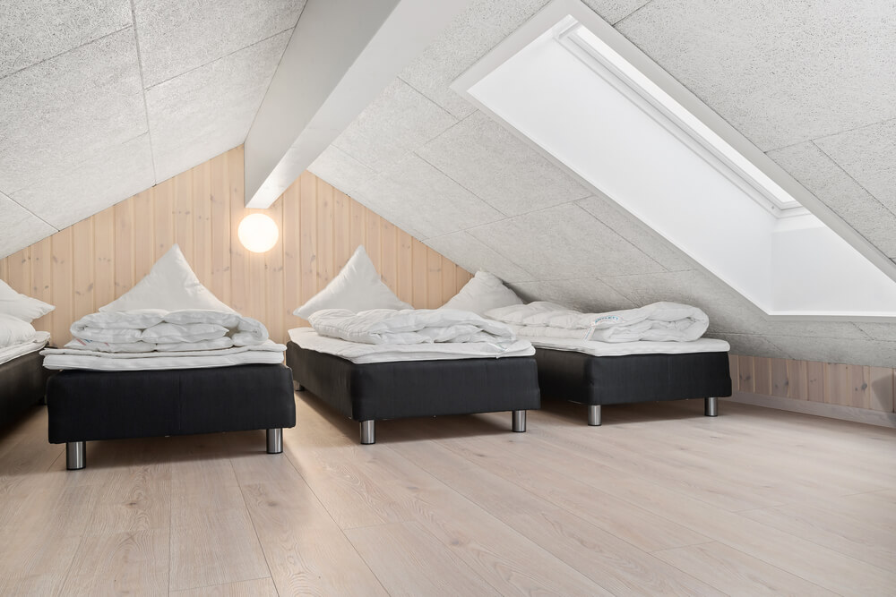 Einige der 24 Schlafgelegenheiten befinden sich im Luxusferienhaus Nr. 728 auf dem ausgebauten Dachboden