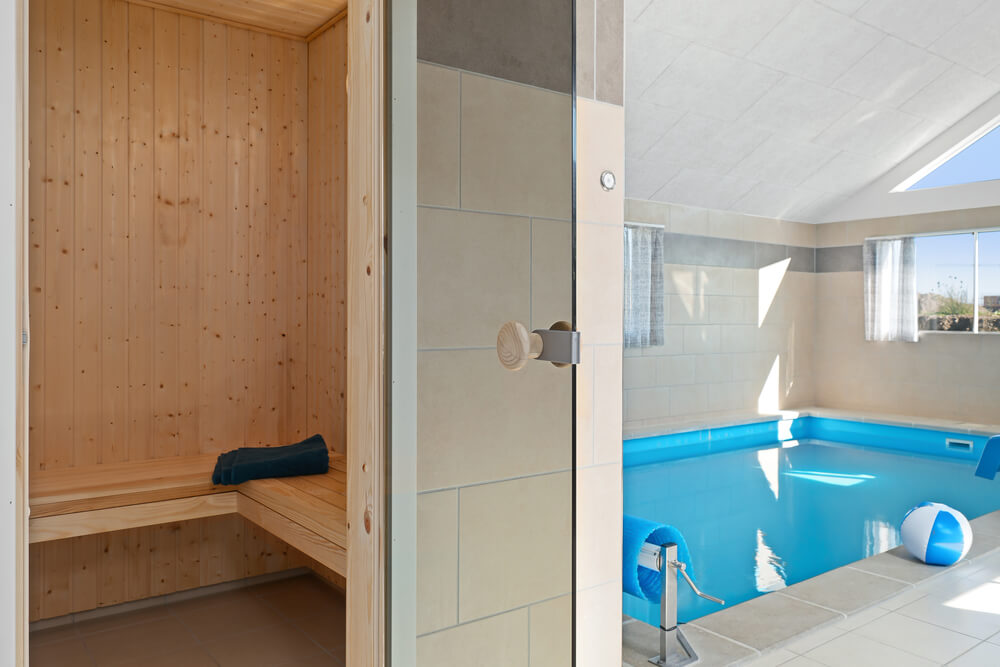Genießen Sie die heiße Sauna im Luxusferienhaus Nr. 731 für 20 Personen