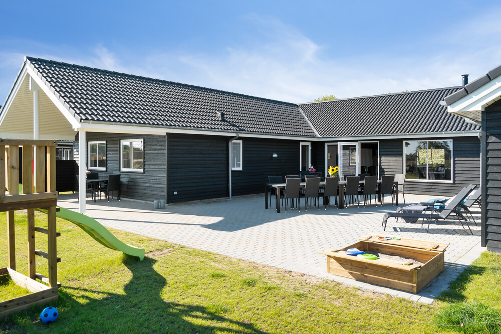 Genießen Sie einen Grillabend auf der Terrasse des Luxusferienhauses Nr. 731 in Deutschland