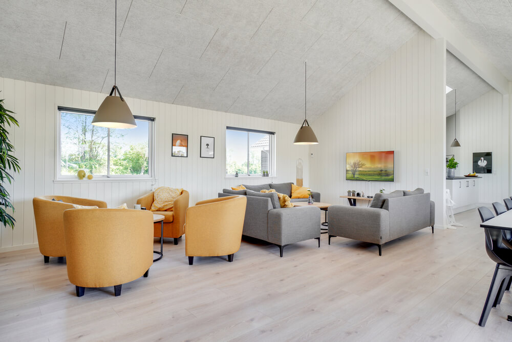 Die Couchecke im Luxusferienhaus Nr. 491 in Südjütland.