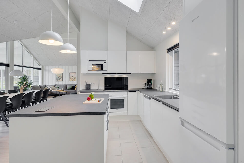 Die Küche in dem Luxusferienhaus Nr. 509 ist so gut ausgestattet, dass man problemlos Mahlzeiten für 16 Personen zubereiten kann.