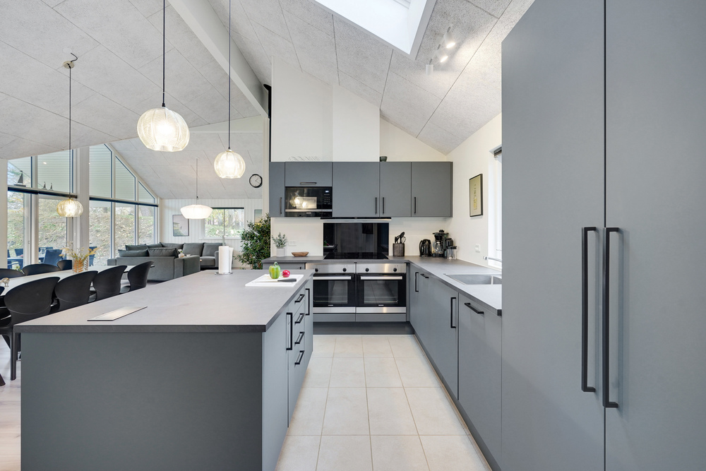 Die Küche in dem Luxusferienhaus Nr. 517 ist so gut ausgestattet, dass man problemlos Mahlzeiten für 18 Personen zubereiten kann.