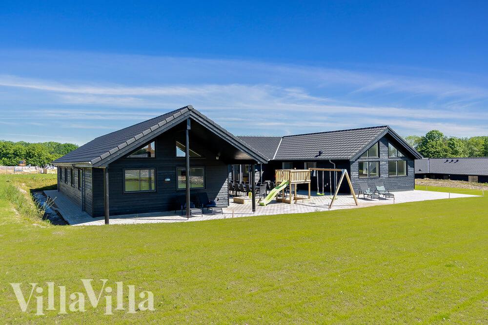 Dieses schöne Poolhaus Nr. 493 mit Platz für 24 Personen liegt in Südjütland
