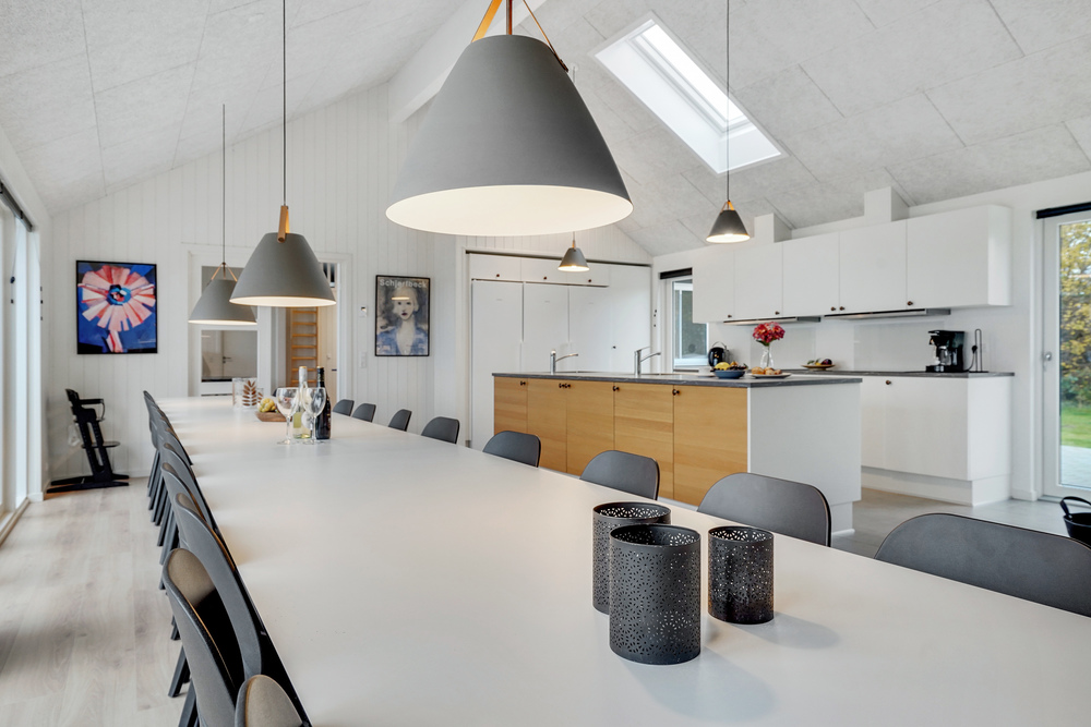 Aufenthaltsraum mit Platz für 26 im Luxusferienhaus Nr. 496.