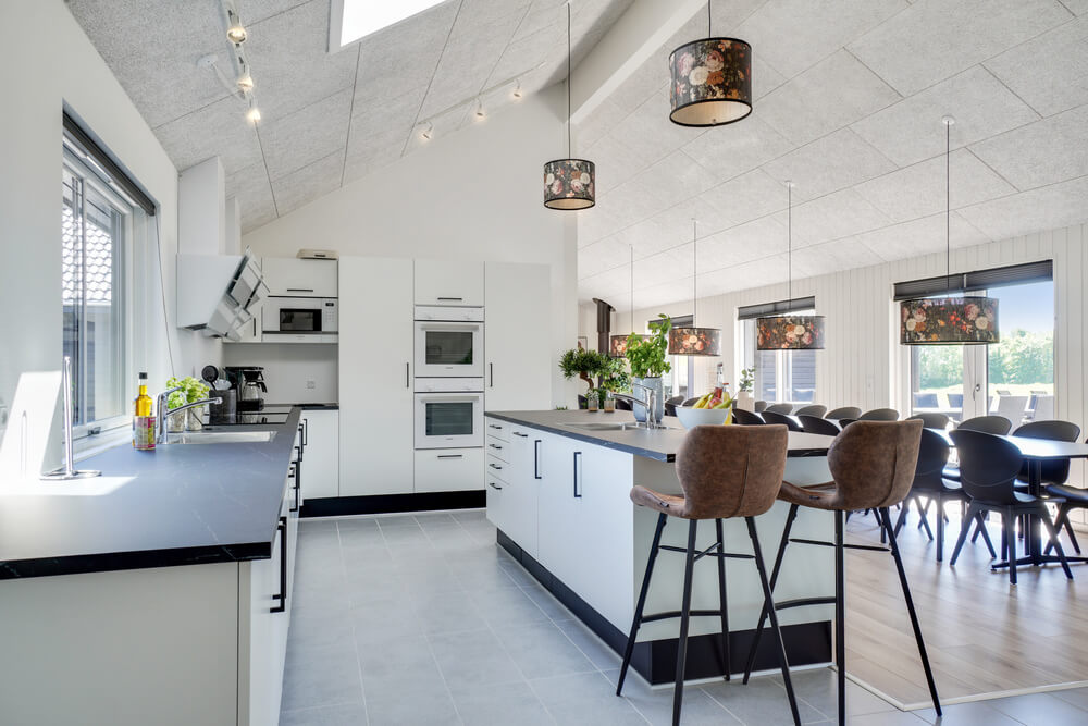 Aufenthaltsraum mit Platz für 30 im Luxusferienhaus Nr. 531.