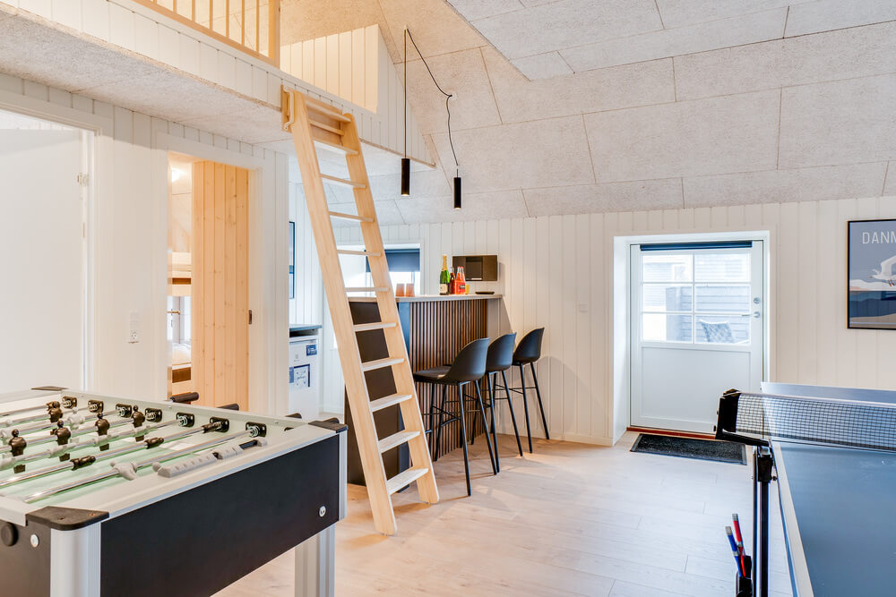 Aktivitätsraum im Luxusferienhaus Nr. 528 mit 10 Schlafzimmern und Platz für 28 Gäste.