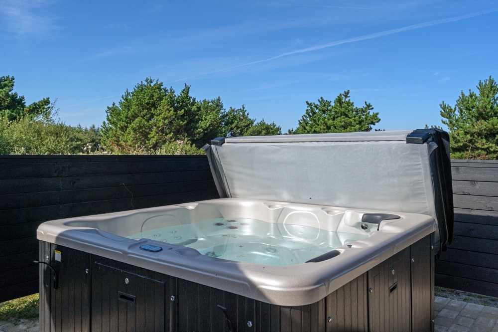 Das Luxusferienhaus Nr. 533 bietet u. a. einen tollen Whirlpool