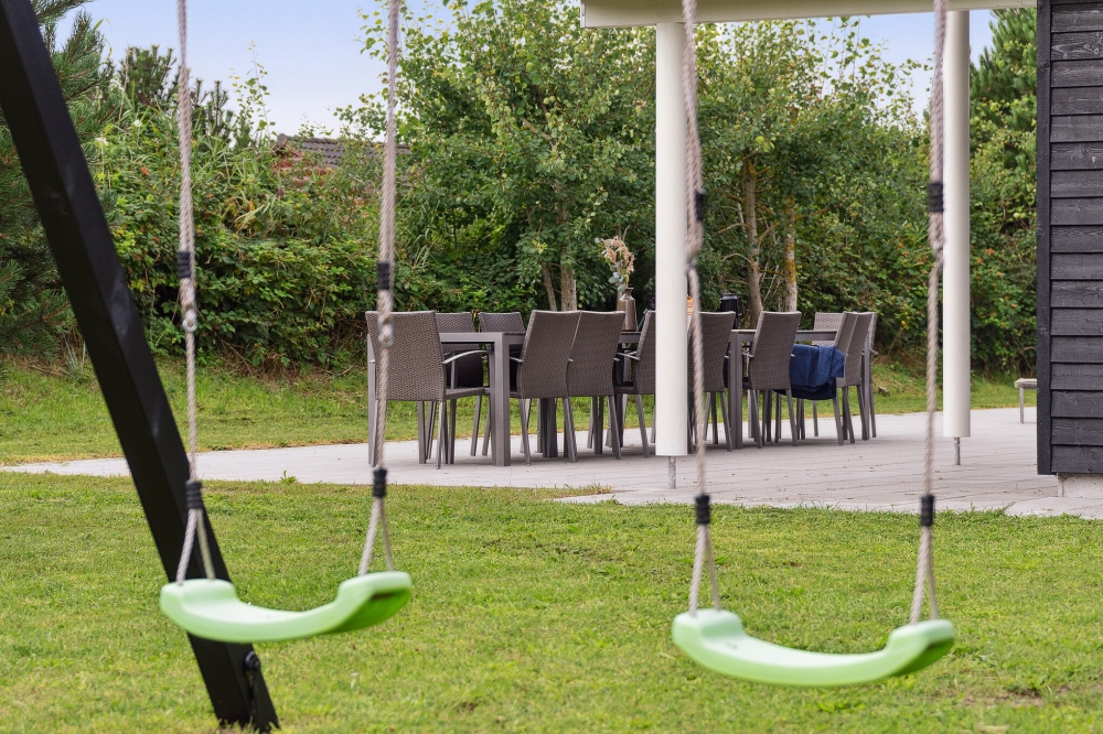 Neben den vielen schönen Stunden, die man im Poolbereich des Hauses verbringen kann, bietet das Luxusferienhaus 525 auch zahlreiche Freizeitangebote im Freien