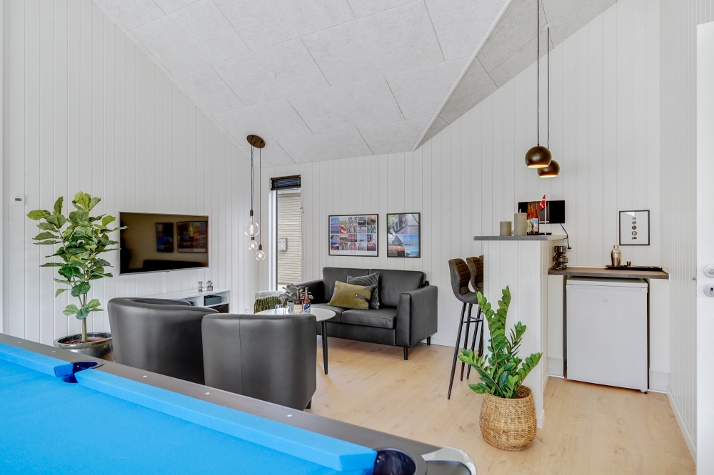 Aktivitätsraum im Luxusferienhaus Nr. 541 mit 7 Schlafzimmern und Platz für 18 Gäste.