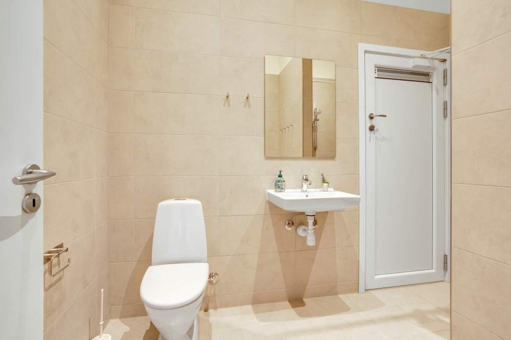 Im Luxusferienhaus Nr. 544 für 14 Personen gibt es Bad mit Dusche.