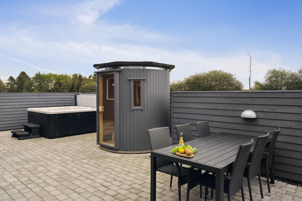 Große Terrasse am Luxusferienhaus Nr. 544 in Ostjütland.