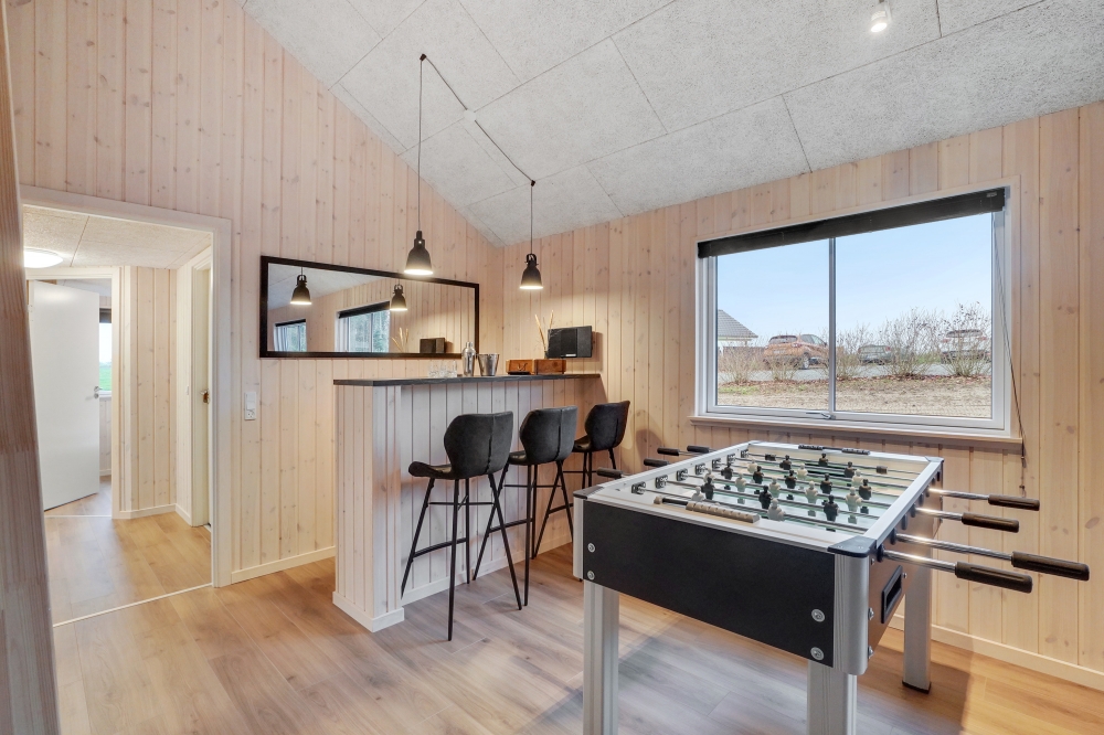 Die tollen Ferienhäuser sind unter anderem mit einer Bar ausgestattet, wie in diesem Luxusferienhaus 545 in Limfjord