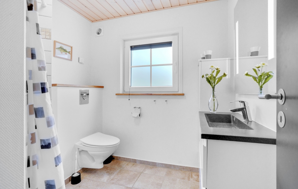 Eines der Badezimmer im Luxusferienhaus Nr. 570