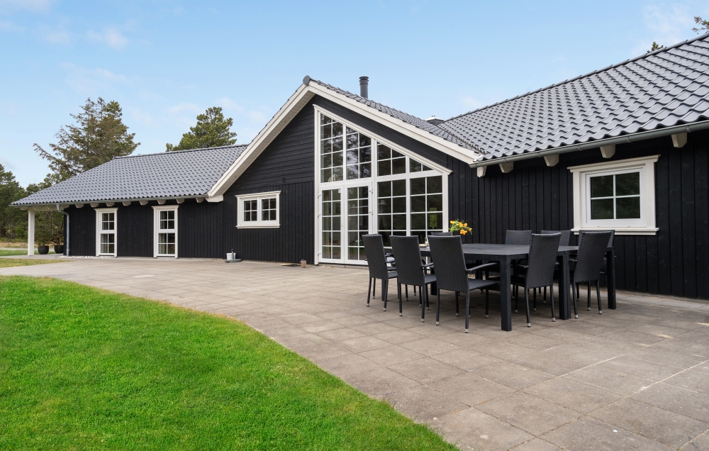 Dieses schöne Poolhaus Nr. 570 mit Platz für 14 Personen liegt in Westjütland