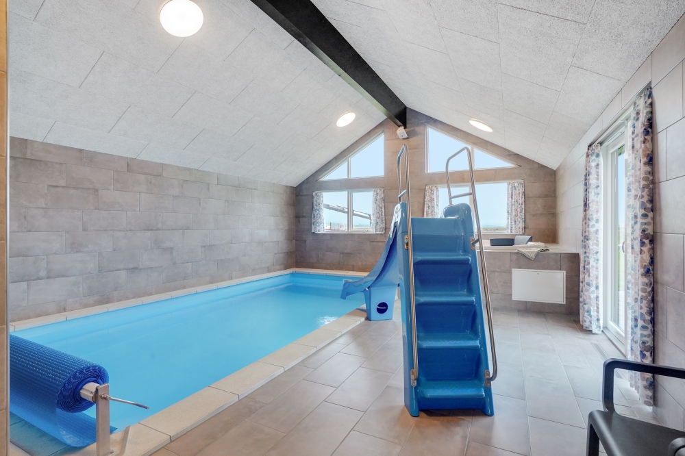 Der schicke Pool im Luxusferienhaus Nr. 551 für 24 Personen