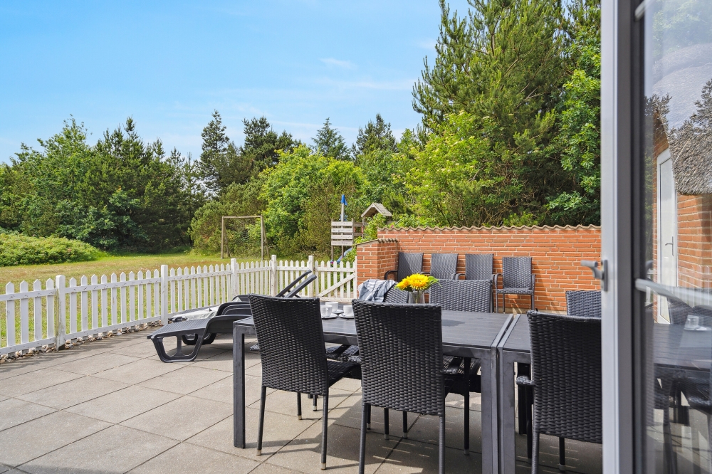 Das Luxusferienhaus Nr. 572 hat eine tolle Terrasse, die mit hochwertigen Gartenmöbeln für 12 Personen ausgestattet ist.