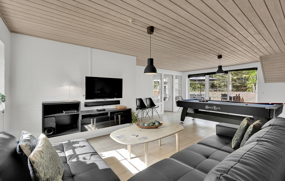 Aufenthaltsraum mit Platz für 12 im Luxusferienhaus Nr. 574.