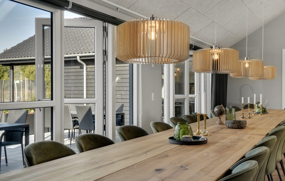 Aufenthaltsraum mit Platz für 26 im Luxusferienhaus Nr. 554.