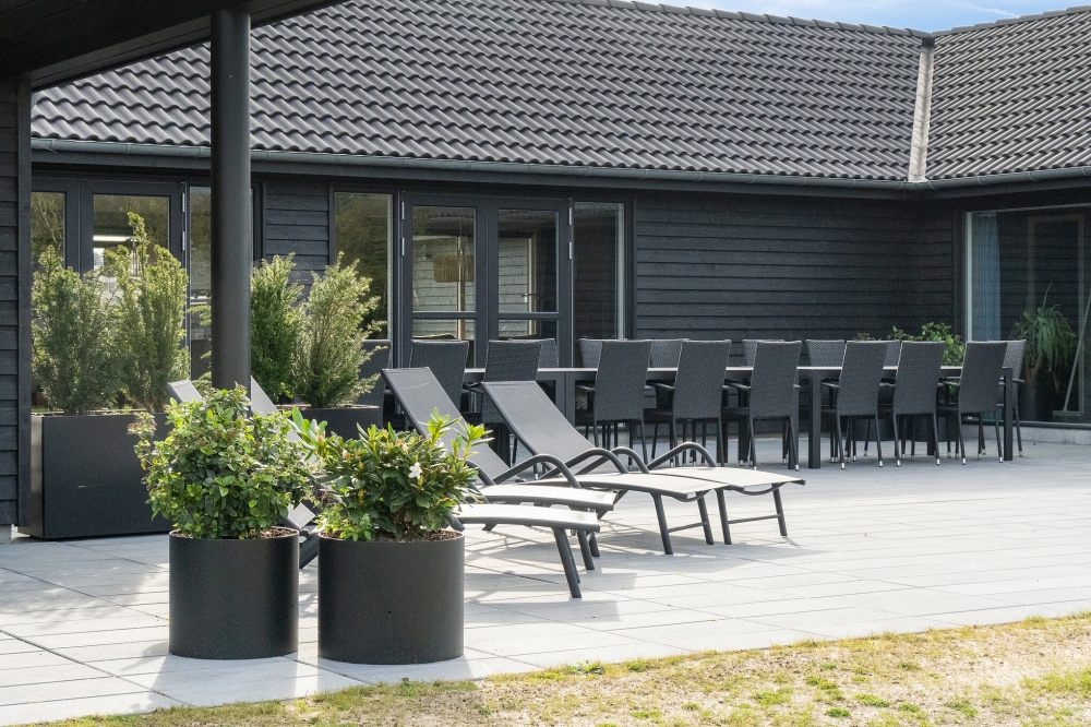 Das Luxusferienhaus Nr. 554 hat eine tolle Terrasse, die mit hochwertigen Gartenmöbeln für 26 Personen ausgestattet ist.