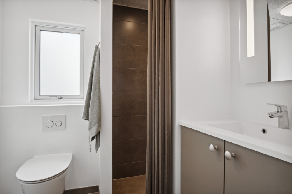 Im Luxusferienhaus Nr. 579 für 26 Personen gibt es Bad mit Dusche.