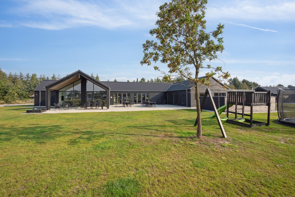 Dieses schöne Poolhaus Nr. 579 mit Platz für 26 Personen liegt in Westjütland