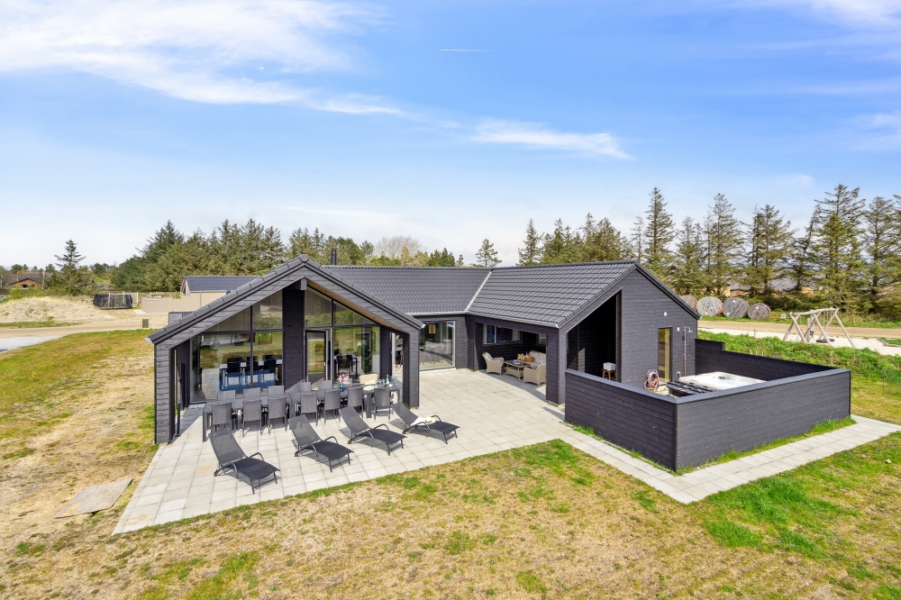 Dieses schöne Poolhaus Nr. 601 mit Platz für 18 Personen liegt in Südjütland