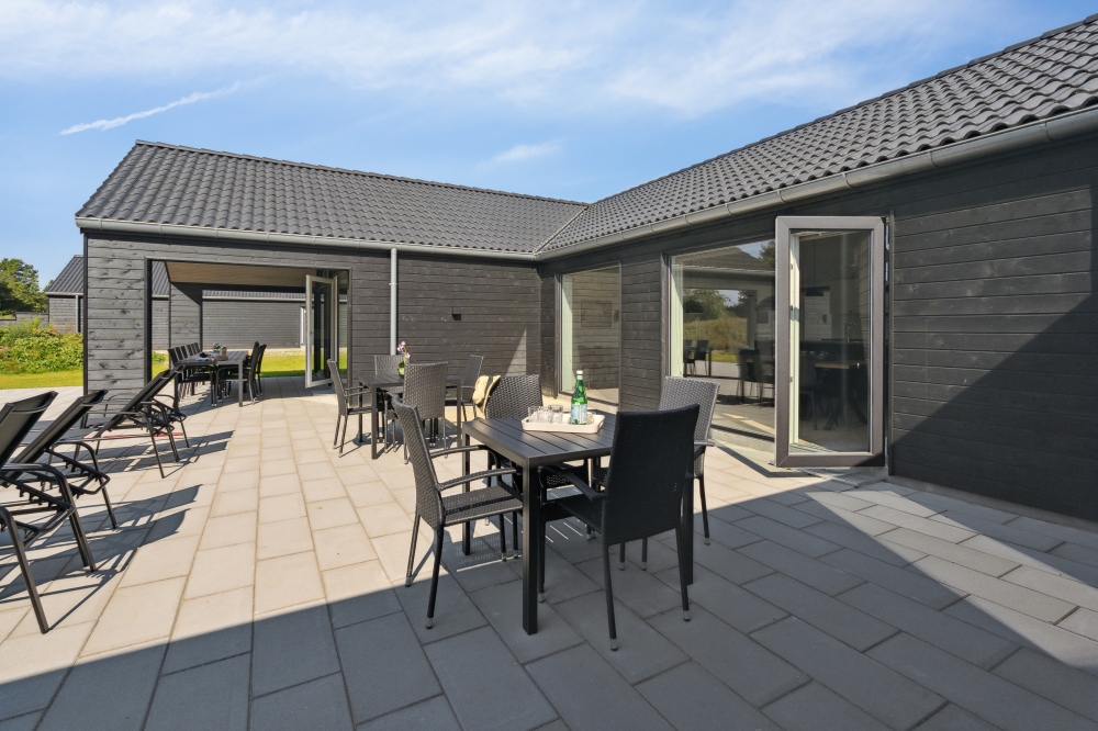 Das Luxusferienhaus Nr. 598 hat eine tolle Terrasse, die mit hochwertigen Gartenmöbeln für 20 Personen ausgestattet ist.
