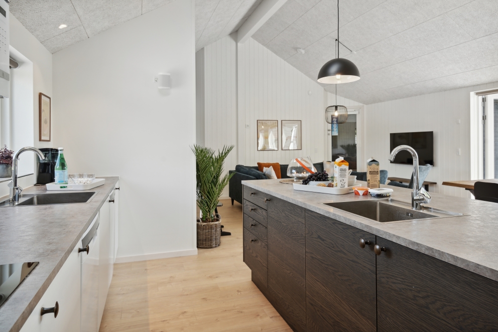 Die Küche in dem Luxusferienhaus Nr. 598 ist so gut ausgestattet, dass man problemlos Mahlzeiten für 20 Personen zubereiten kann.