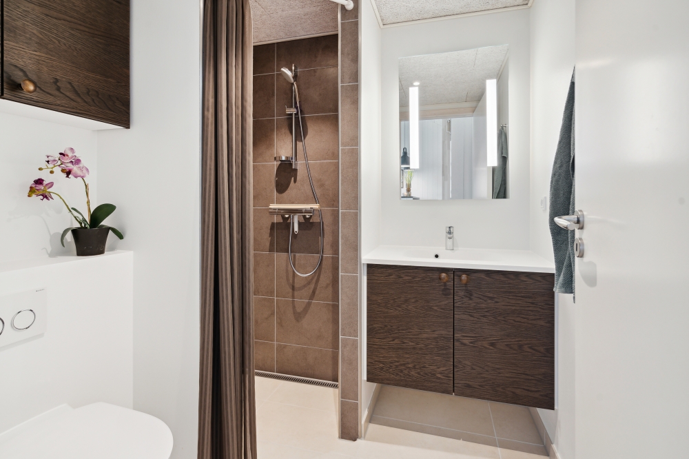 Eines der Badezimmer im Luxusferienhaus Nr. 598
