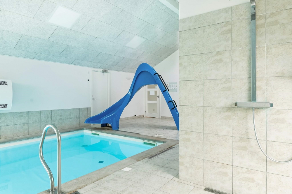 Der schicke Pool im Luxusferienhaus Nr. 602 für 26 Personen