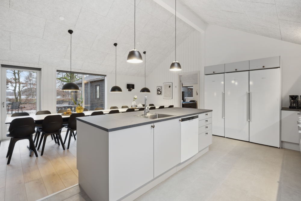 Die Küche in dem Luxusferienhaus Nr. 751 ist so gut ausgestattet, dass man problemlos Mahlzeiten für 20 Personen zubereiten kann.