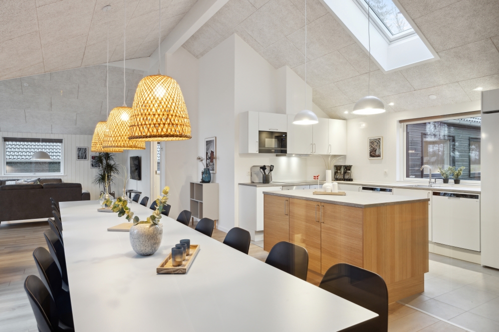 Aufenthaltsraum mit Platz für 18 im Luxusferienhaus Nr. 752.