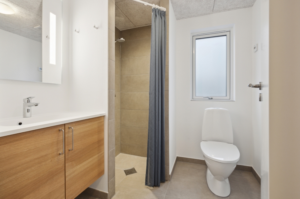 Eines der Badezimmer im Luxusferienhaus Nr. 752
