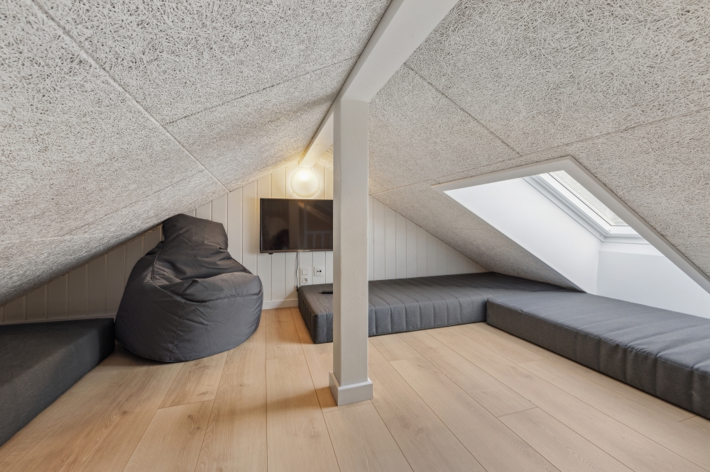 Einige der 12 Schlafgelegenheiten befinden sich im Luxusferienhaus Nr. 754 auf dem ausgebauten Dachboden