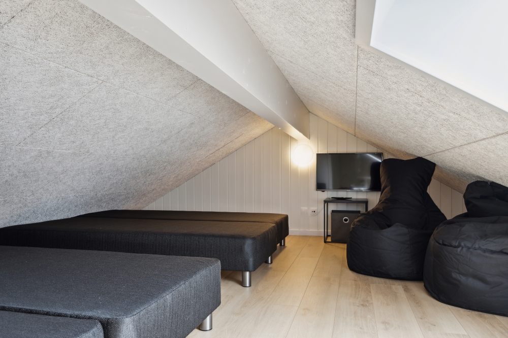 Einige der 16 Schlafgelegenheiten befinden sich im Luxusferienhaus Nr. 755 auf dem ausgebauten Dachboden