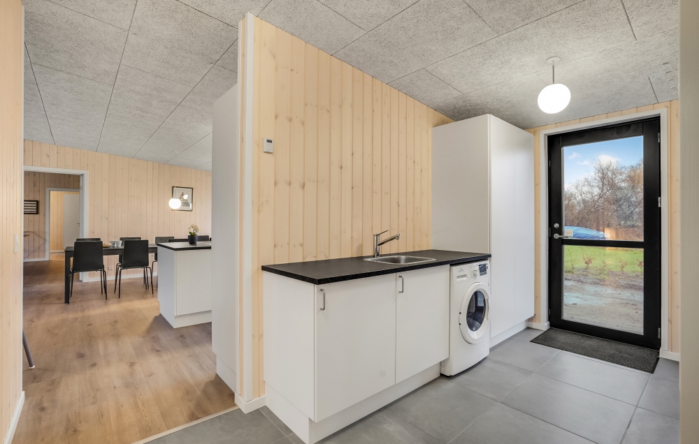 Der geräumige Eingangsbereich im Luxusferienhaus Nr. 604 in Ostjütland