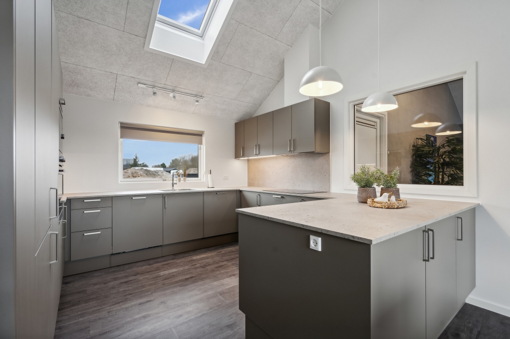 Die Küche in dem Luxusferienhaus Nr. 610 ist so gut ausgestattet, dass man problemlos Mahlzeiten für 18 Personen zubereiten kann.