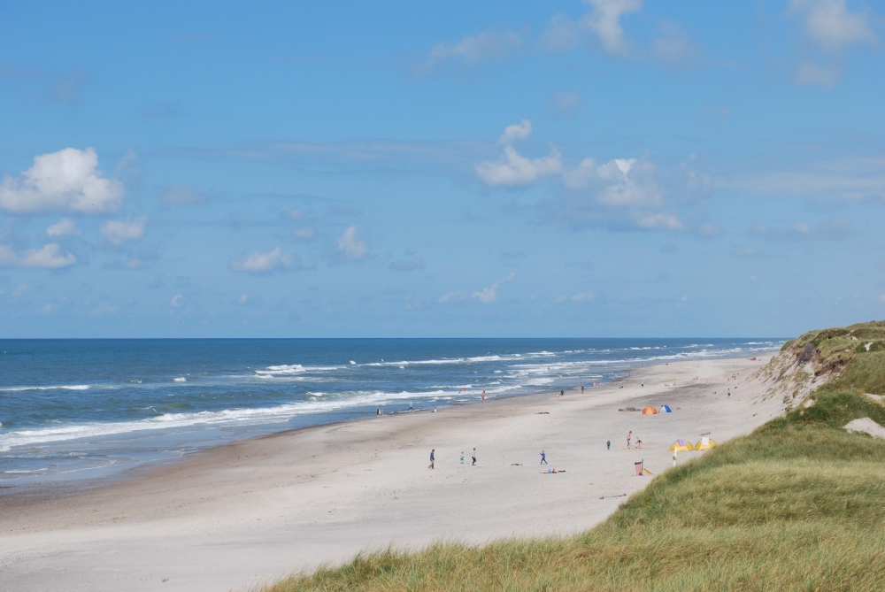 Der herrliche Strand in der Nähe von Luxusferienhaus Nr. 613 bei Westjütland.