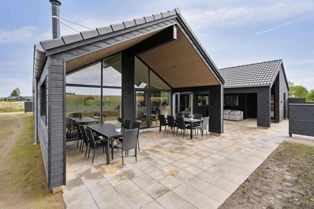 Das Luxusferienhaus Nr. 617 hat eine tolle Terrasse, die mit hochwertigen Gartenmöbeln für 14 Personen ausgestattet ist.